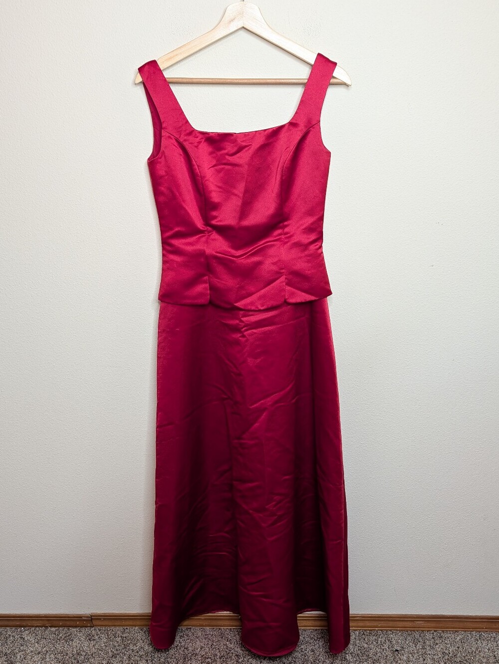 Bella Formals by Venus Red‎ Satin Gown Peplum Bodice Midi Formal Dress Size 8